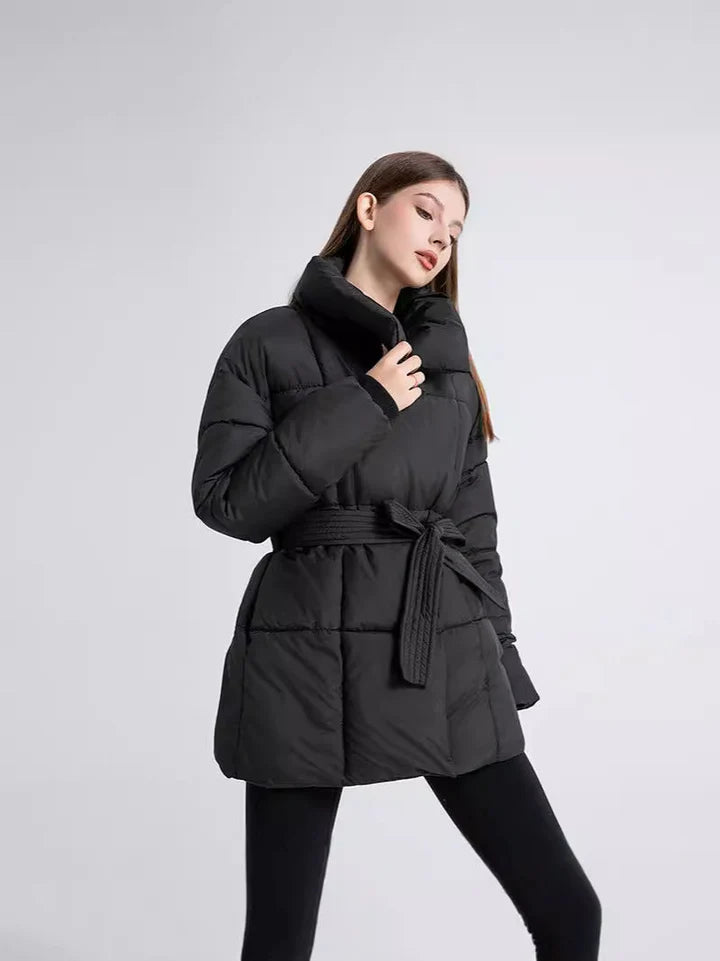 Damen Winterjacke Mit Gürtel – Warm, Stilvoll & Figurbetont Für Herbst & Winter