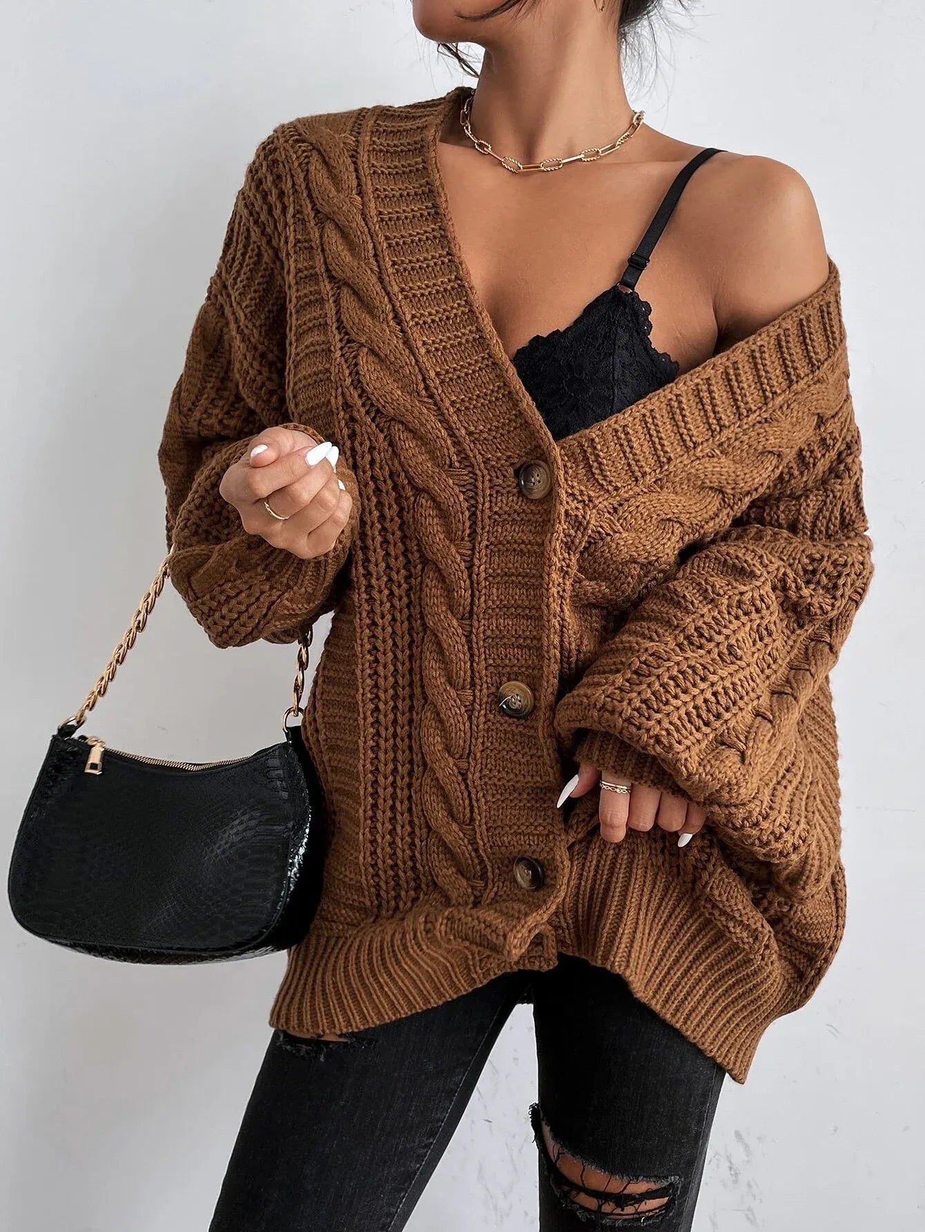 Stylische braune Strickjacke im Oversize-Look für Damen