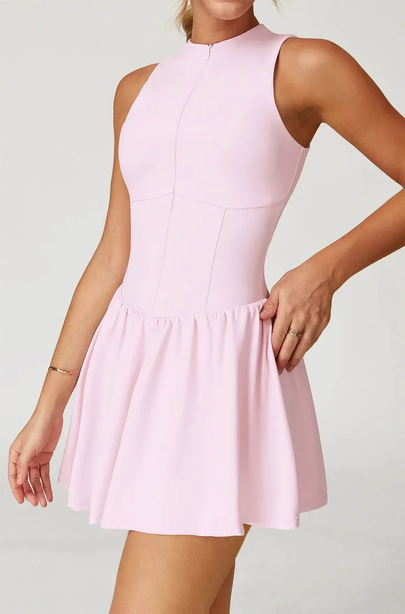 Sportliches Tennis Kleid Damen – ärmellos, figurbetont, mit Faltenrock